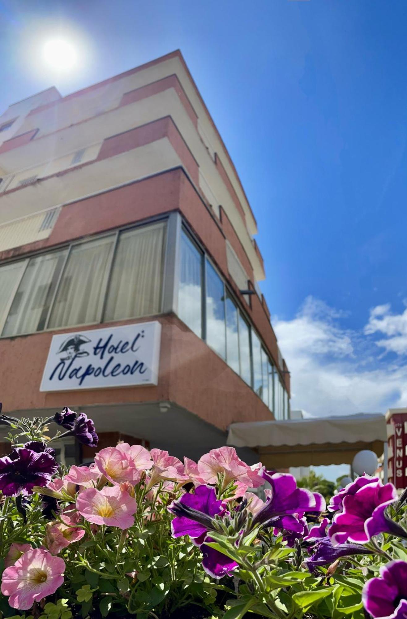 Hotel Napoleon Riccione Esterno foto
