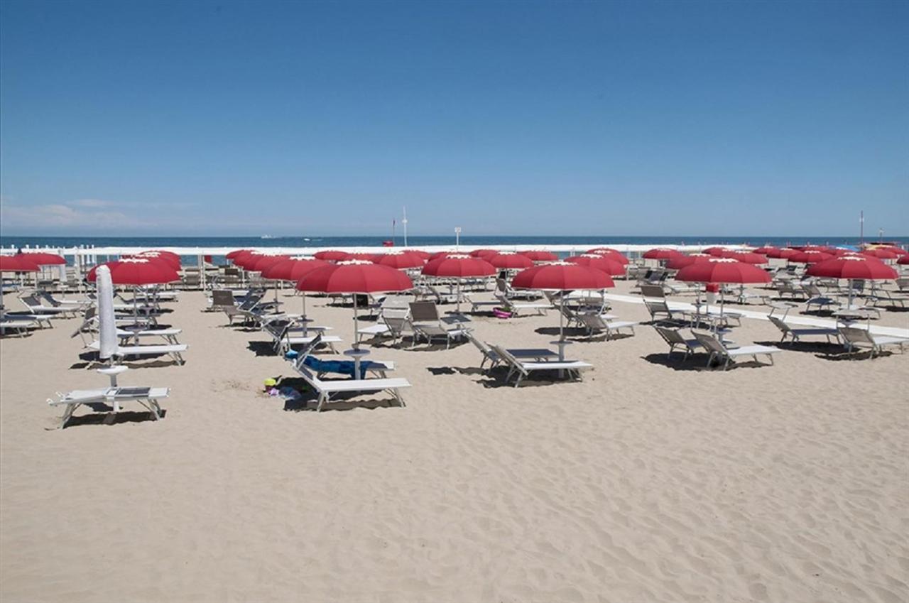 Hotel Napoleon Riccione Esterno foto