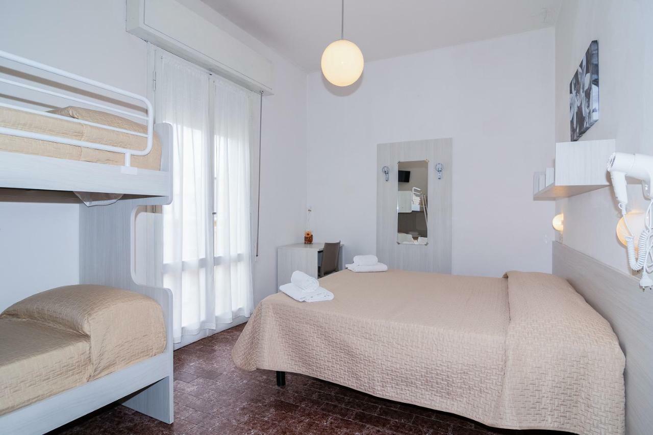 Hotel Napoleon Riccione Esterno foto