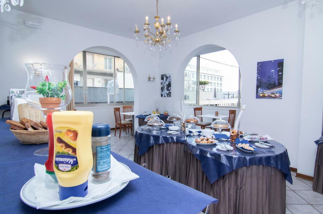 Hotel Napoleon Riccione Esterno foto