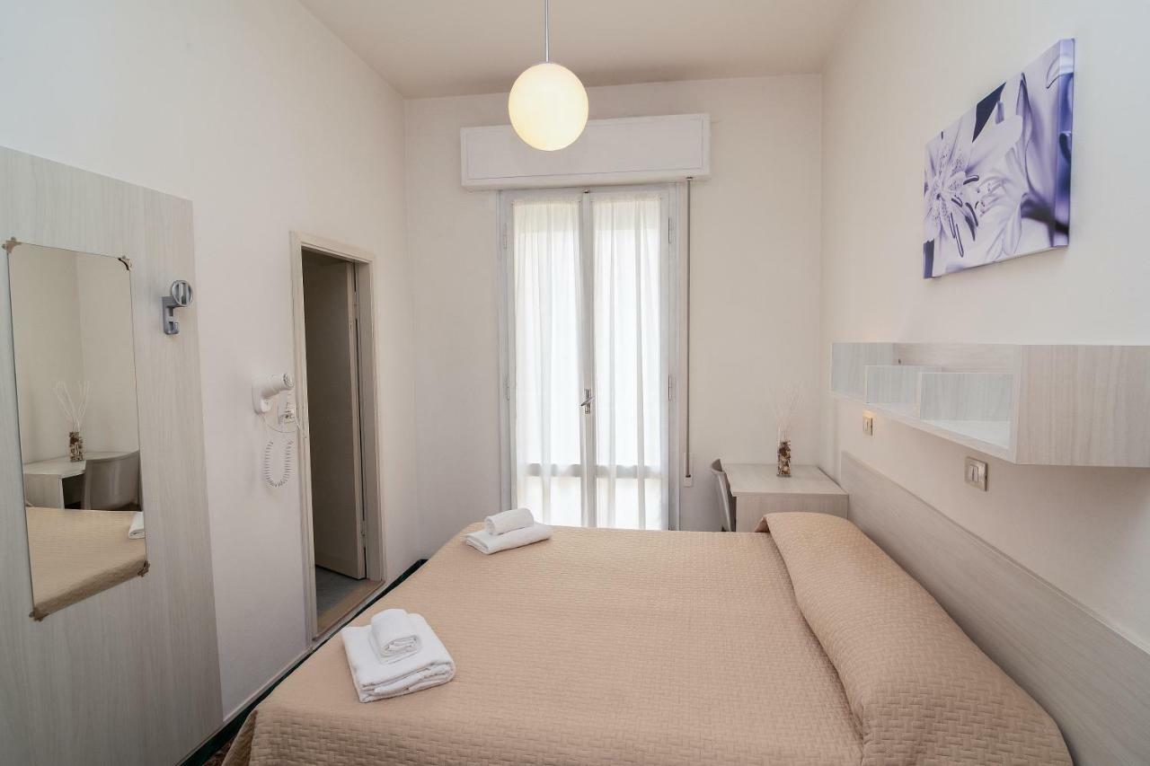 Hotel Napoleon Riccione Esterno foto