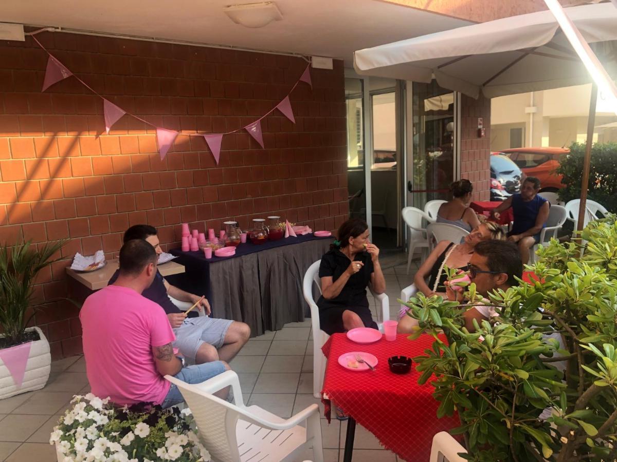 Hotel Napoleon Riccione Esterno foto