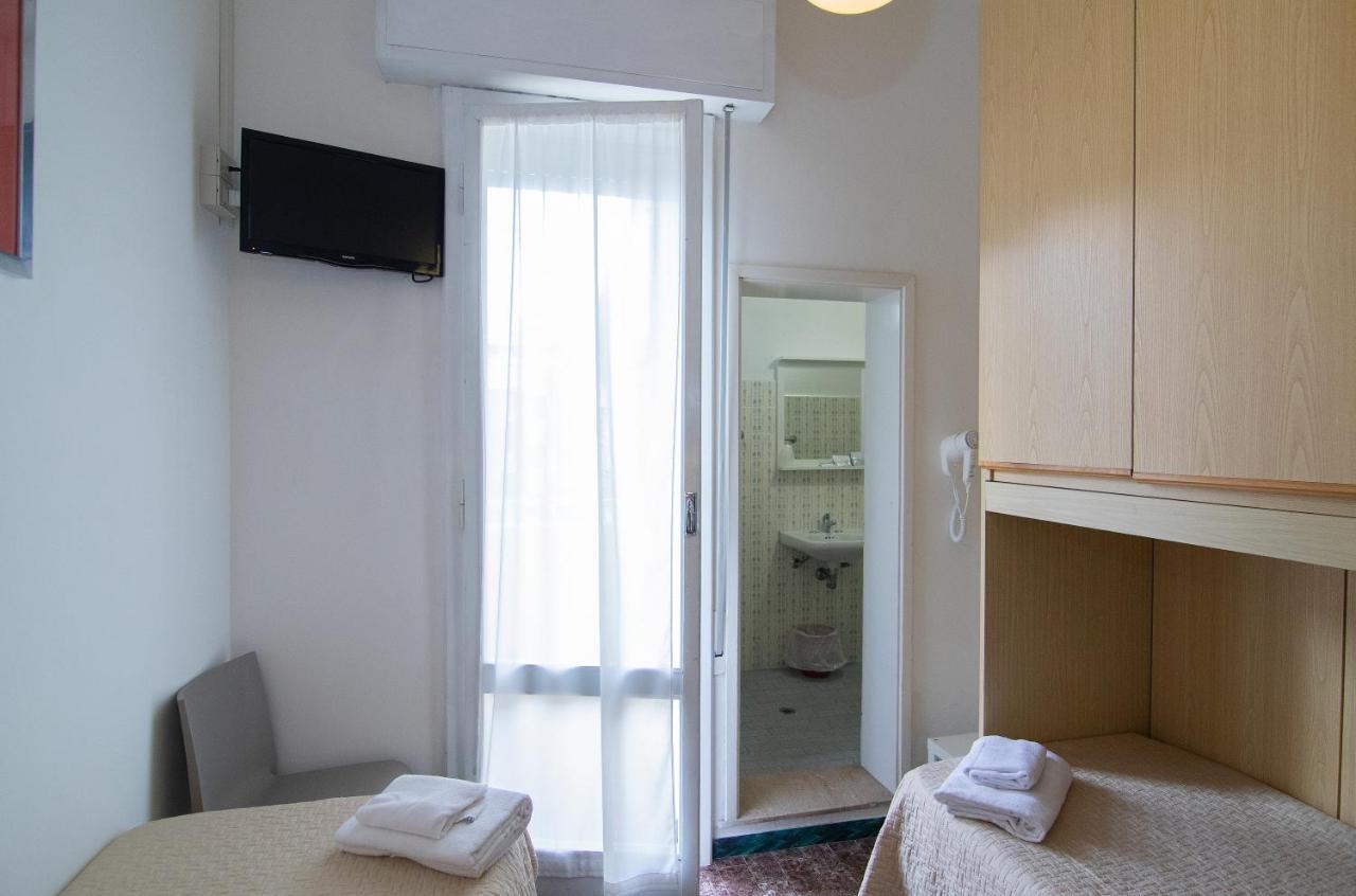 Hotel Napoleon Riccione Esterno foto